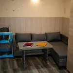 Apartmanhaz 公寓 *