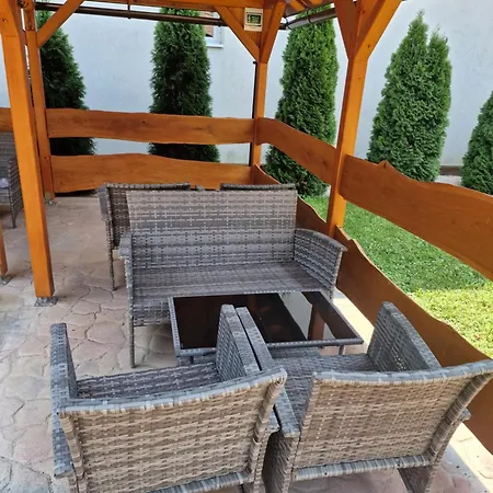 Apartmanhaz Apartment *
