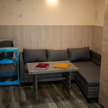 Apartmanhaz Apartment *