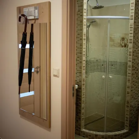 Apartmanhaz Apartman *