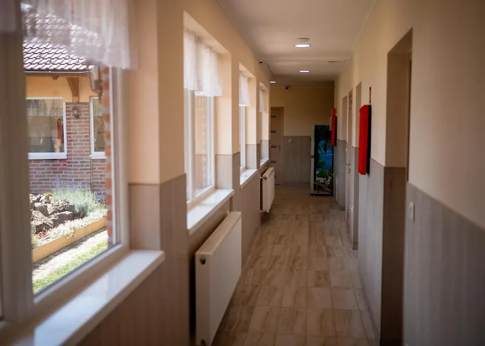 Apartmanhaz * 귤러
